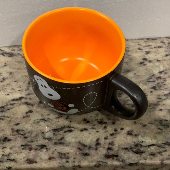 NWT Peanuts Oversized Halloween Mug - Picture 3 of 7